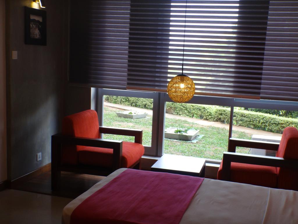 Hotel Topaz Kandy Esterno foto