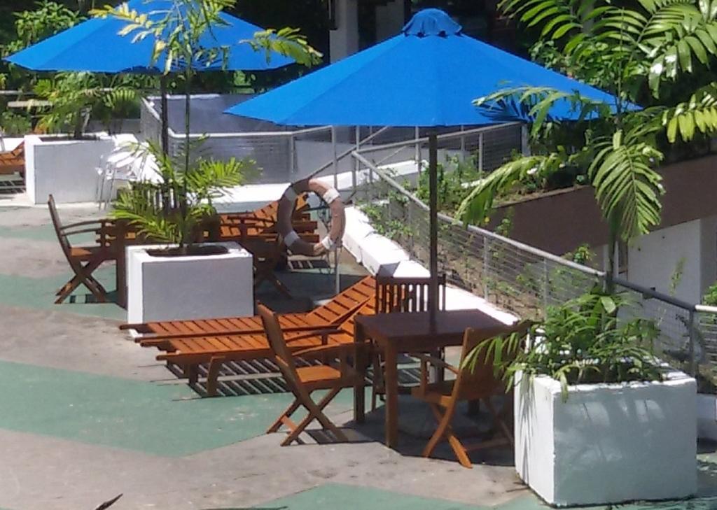 Hotel Topaz Kandy Esterno foto