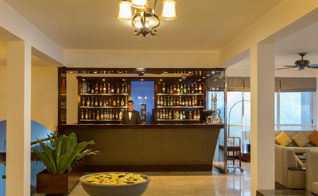 Hotel Topaz Kandy Esterno foto