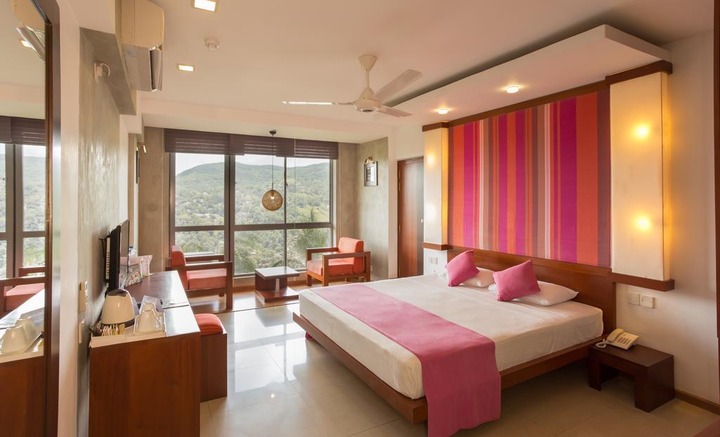 Hotel Topaz Kandy Esterno foto