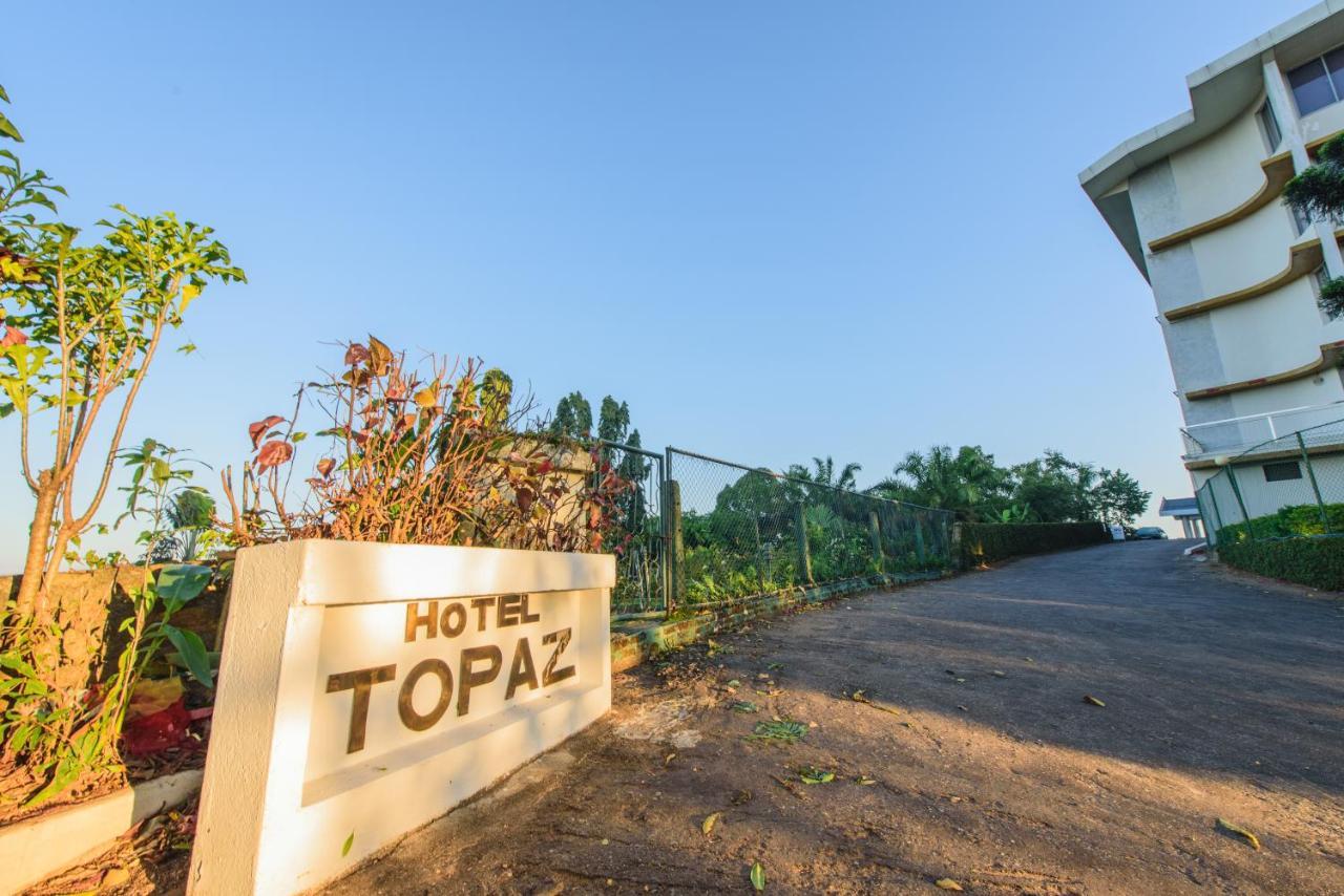 Hotel Topaz Kandy Esterno foto